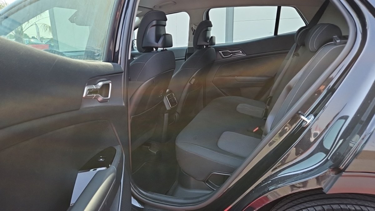Kia Sportage - Photo 11