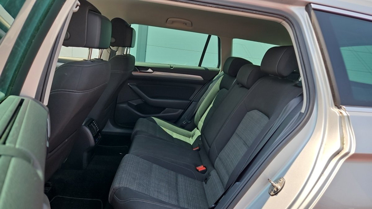 Volkswagen Passat SW - Photo 11