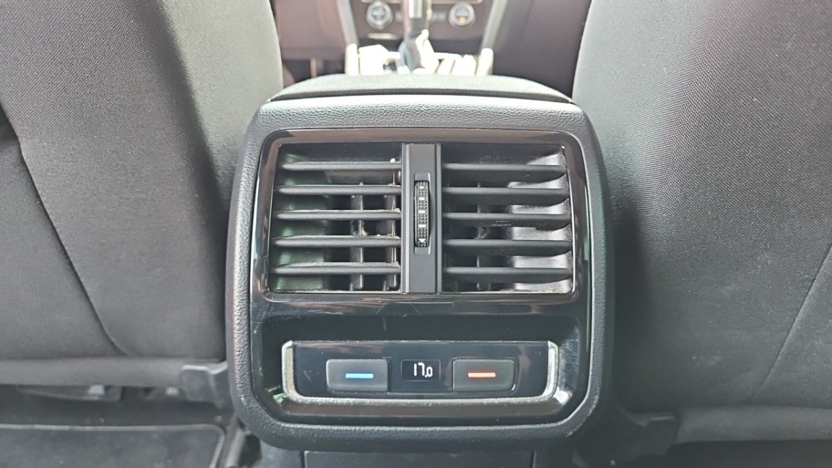 Volkswagen Passat SW - Photo 28