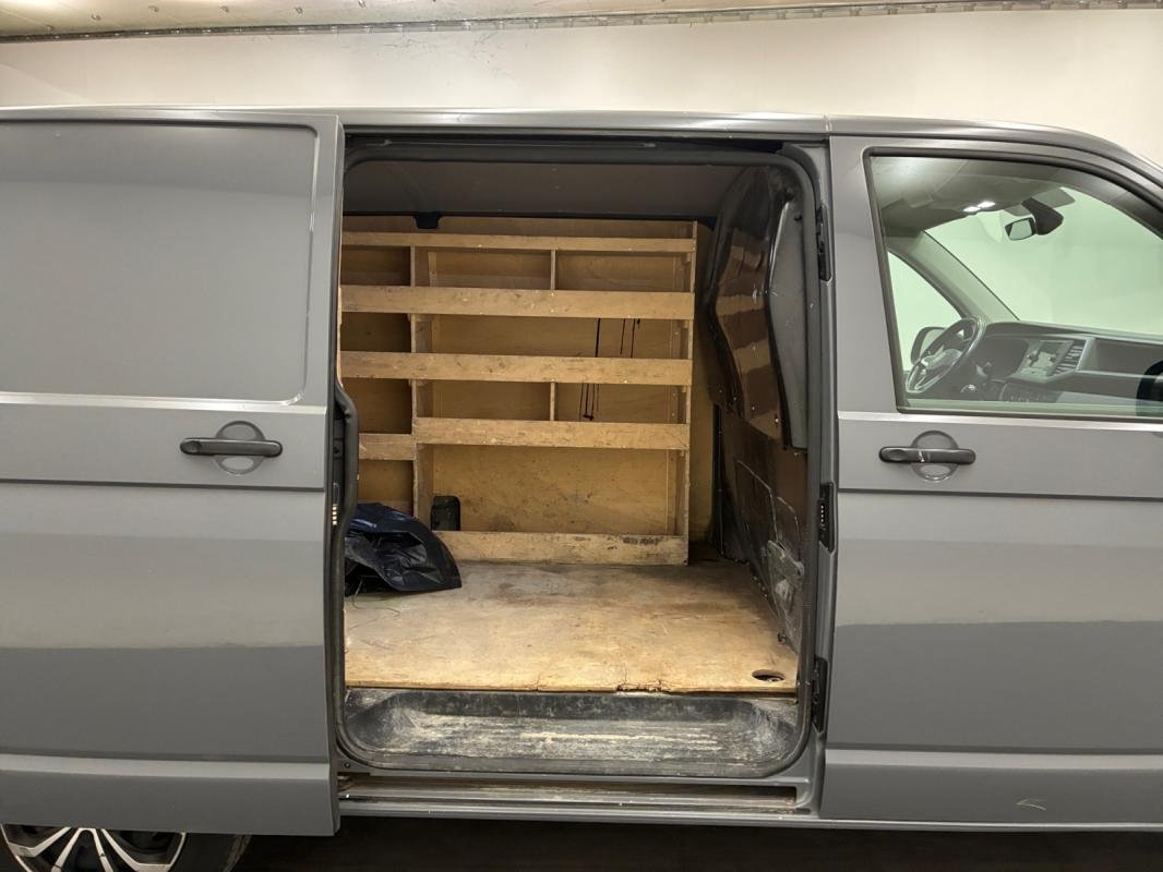 Volkswagen Transporter - Photo 14