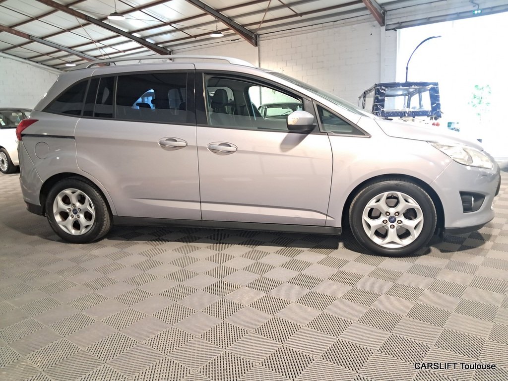 Ford Grand C-Max - Photo 8