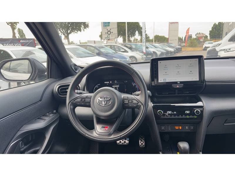 Toyota Yaris - Photo 11