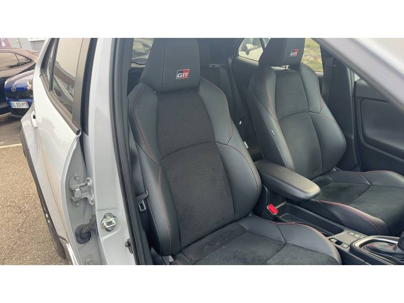 Toyota Yaris - Photo 12