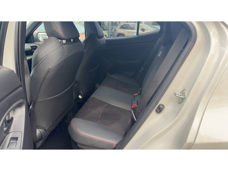Toyota Yaris - Photo 13