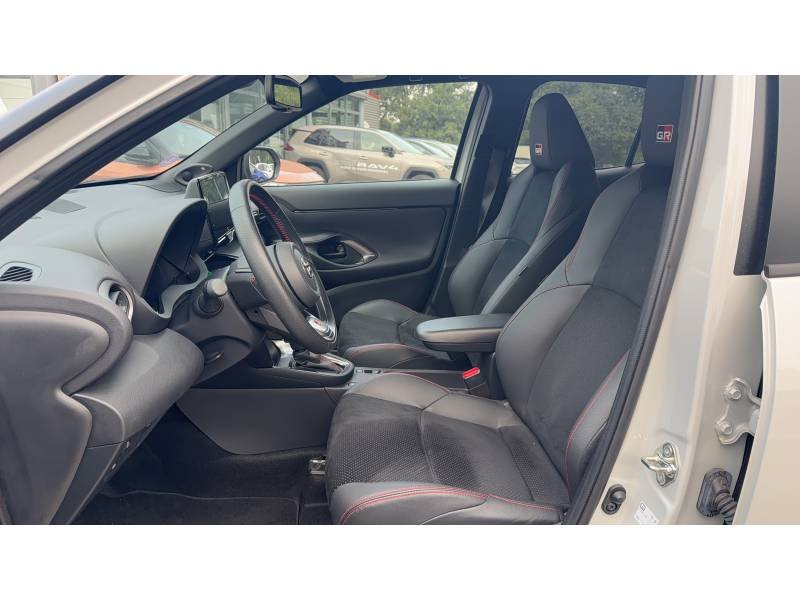 Toyota Yaris - Photo 10