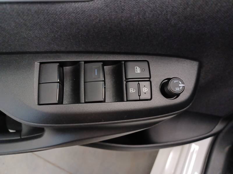 Toyota Yaris - Photo 16