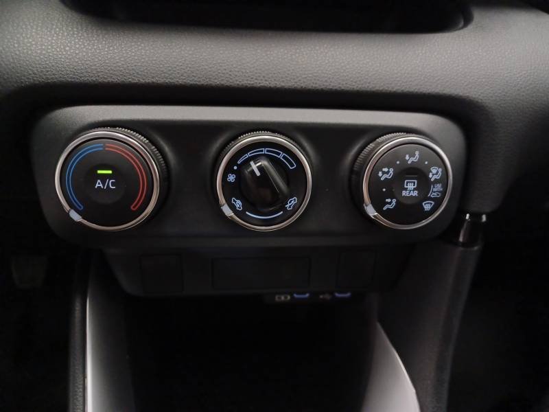 Toyota Yaris - Photo 17