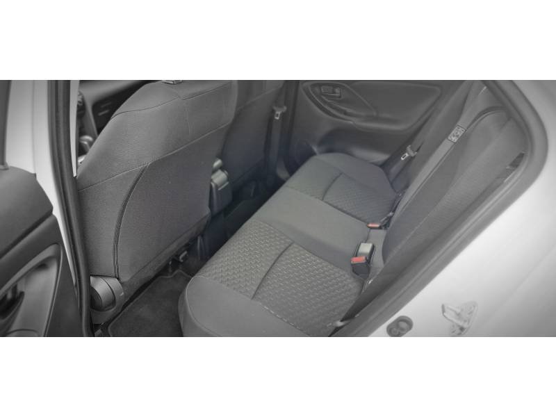 Toyota Yaris - Photo 8