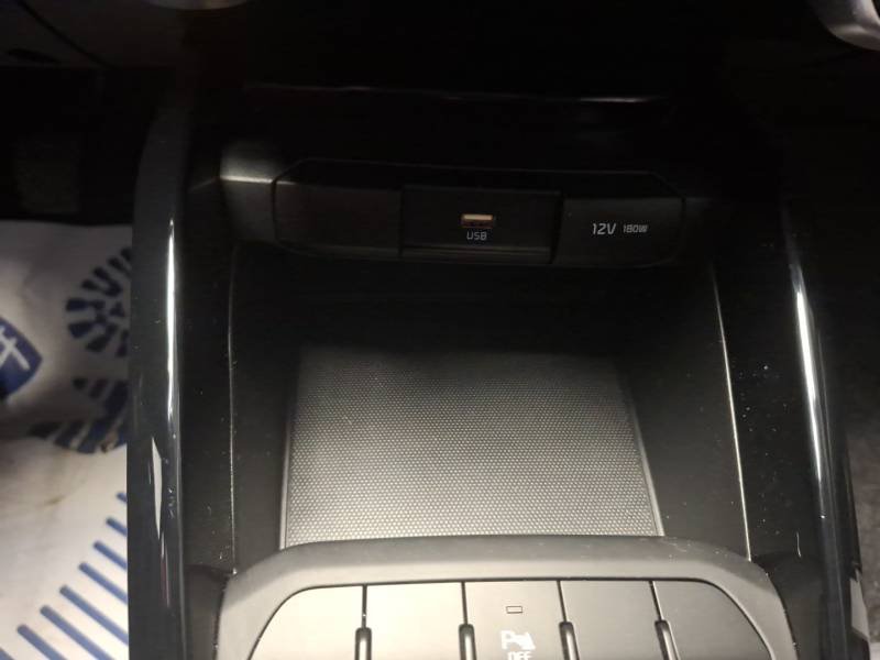 Kia Rio - Photo 19