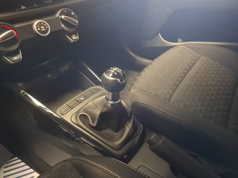 Kia Rio - Photo 20