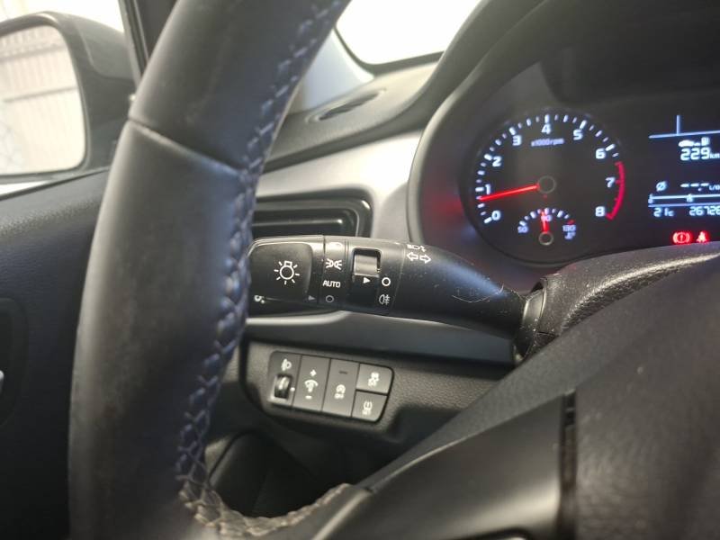 Kia Rio - Photo 28