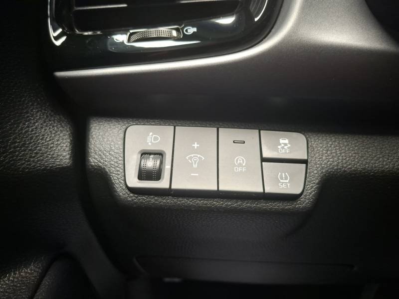 Kia Rio - Photo 31