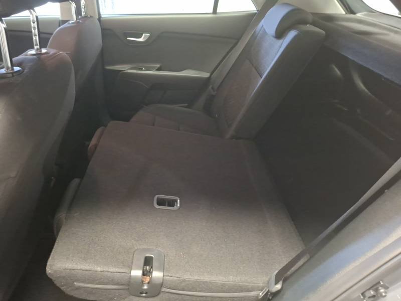 Kia Rio - Photo 37
