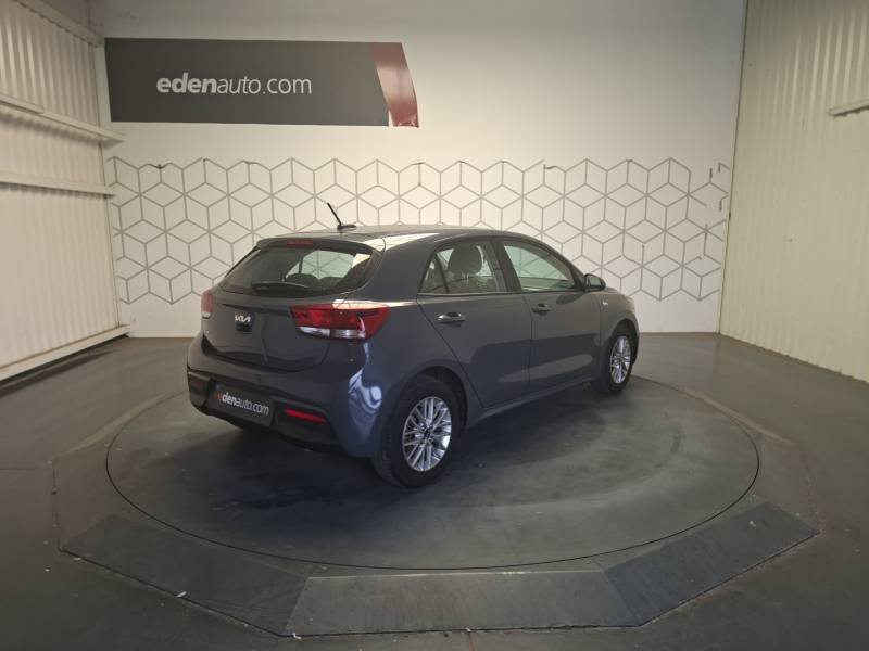 Kia Rio - Photo 5
