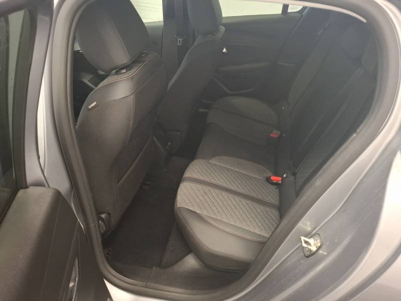 Peugeot 208 - Photo 12