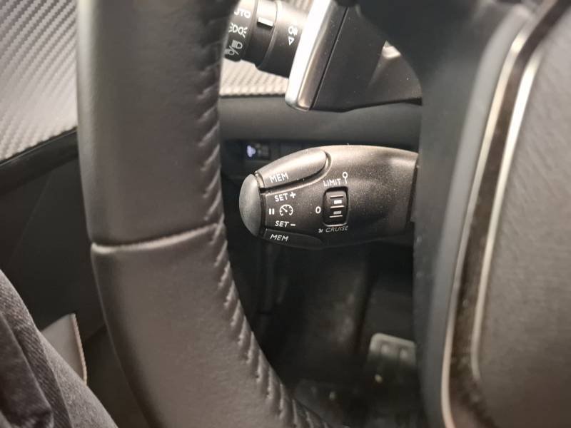 Peugeot 208 - Photo 24