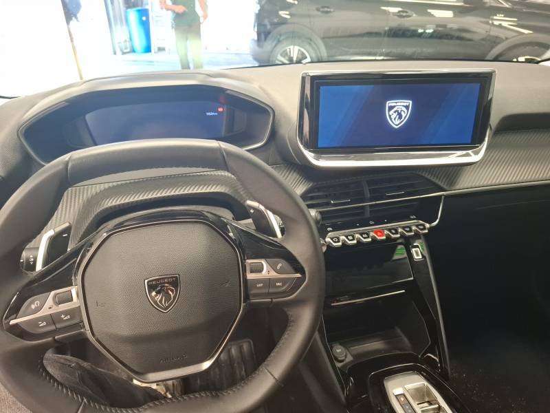 Peugeot 208 - Photo 10