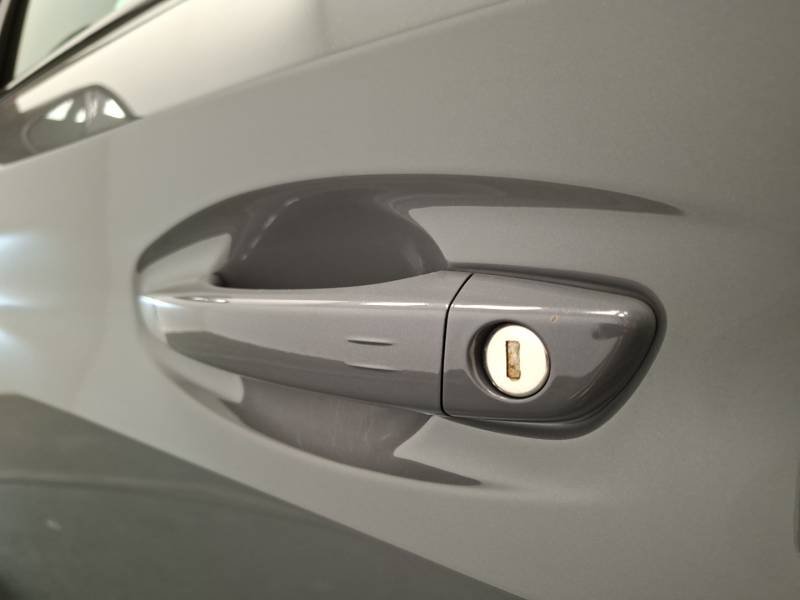 Peugeot 208 - Photo 13