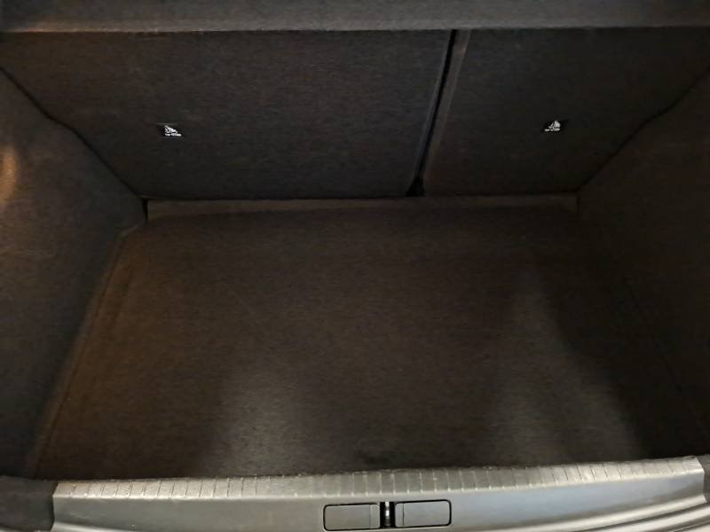 Peugeot 208 - Photo 9