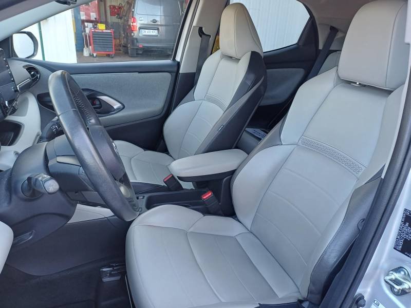 Toyota Yaris - Photo 16