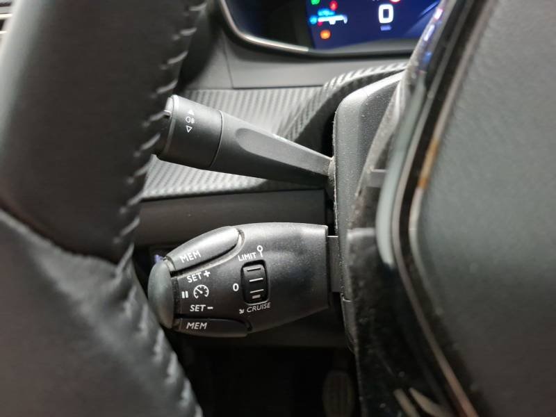 Peugeot 208 - Photo 18