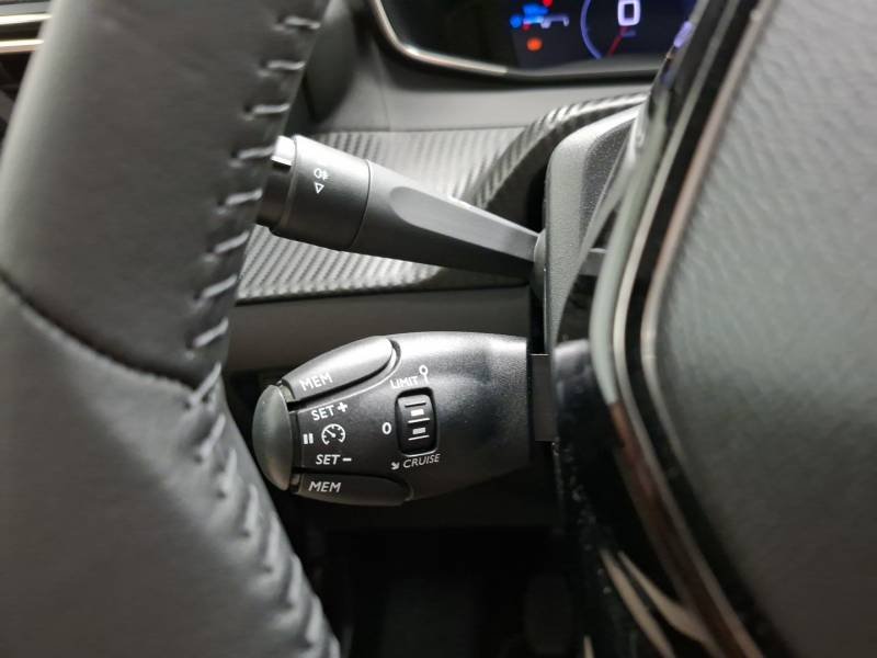 Peugeot 208 - Photo 18