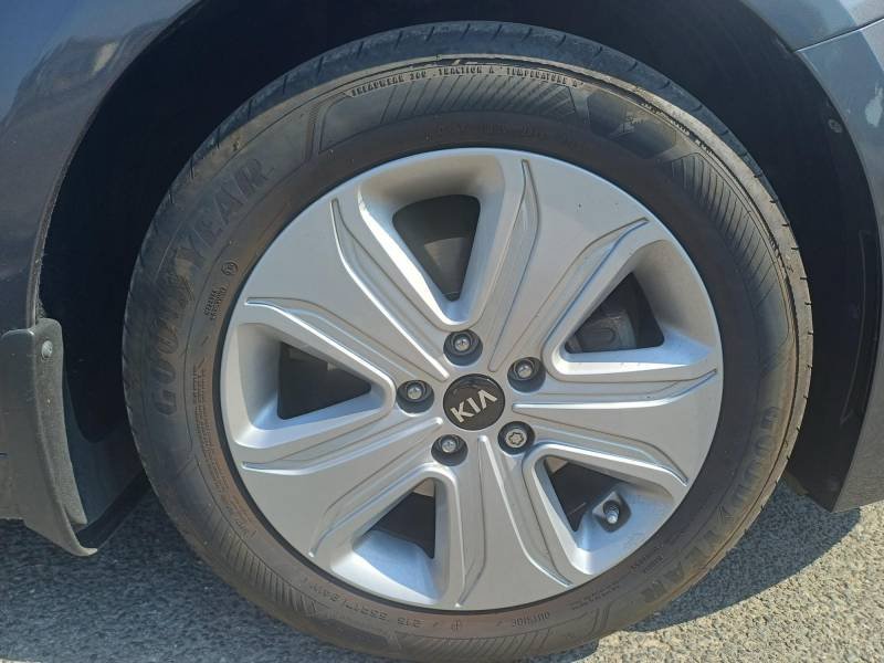 Kia Optima - Photo 12