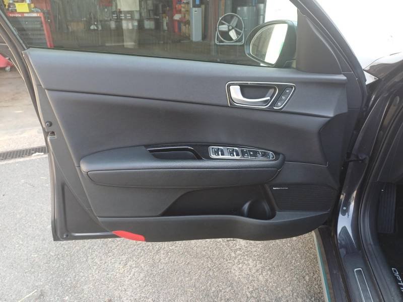 Kia Optima - Photo 15