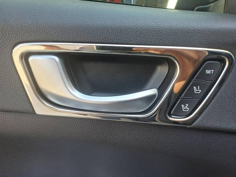 Kia Optima - Photo 16