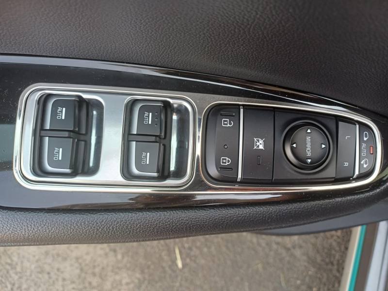 Kia Optima - Photo 17