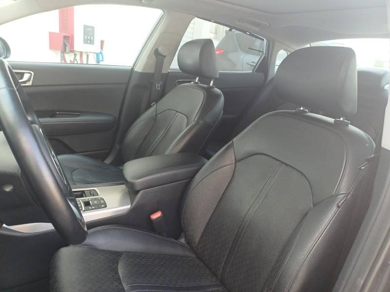 Kia Optima - Photo 20