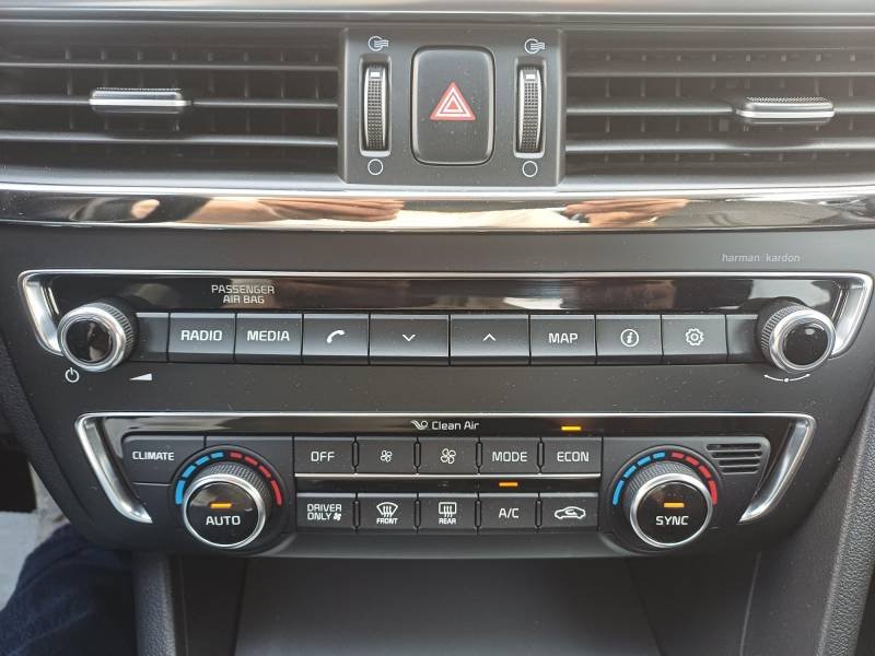Kia Optima - Photo 33
