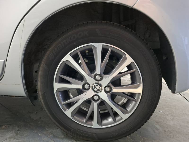 Toyota Yaris - Photo 12