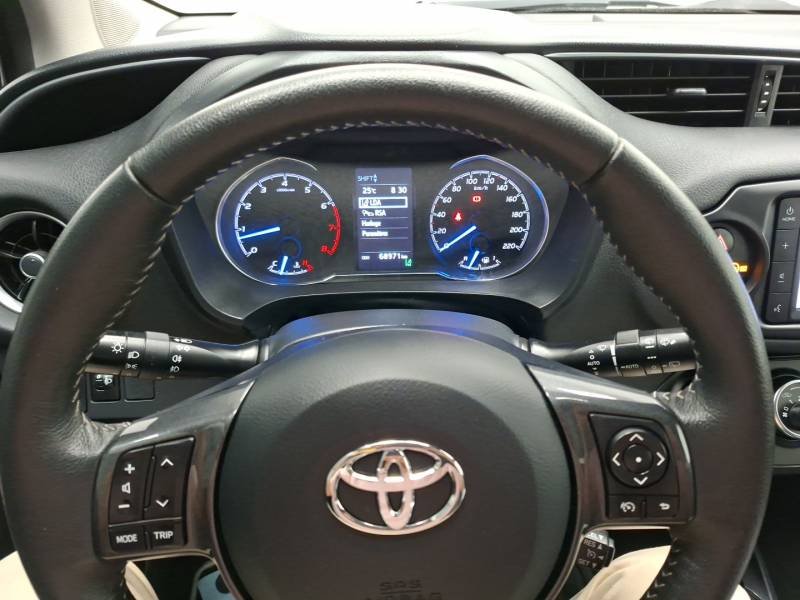 Toyota Yaris - Photo 17