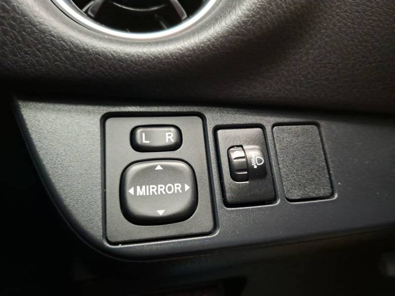 Toyota Yaris - Photo 19