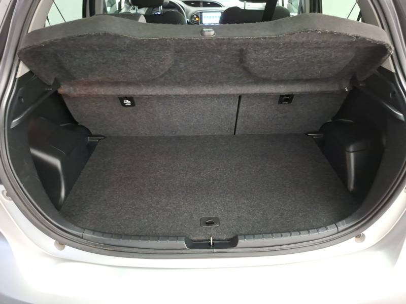 Toyota Yaris - Photo 9