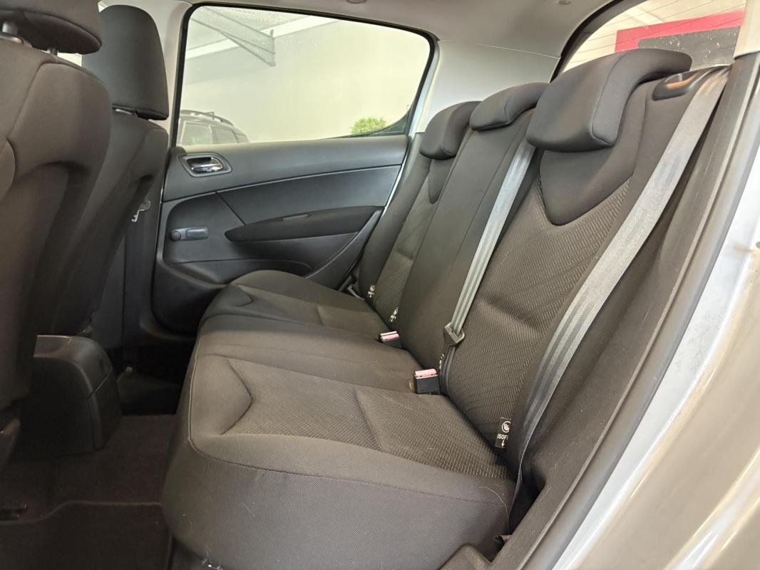 Peugeot 308 - Photo 25