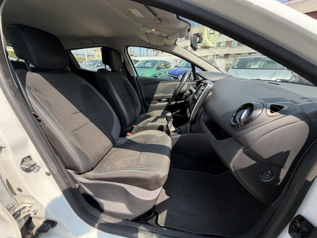 Renault Clio - Photo 15