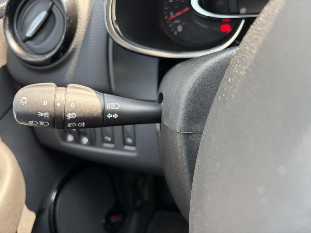 Renault Clio - Photo 22