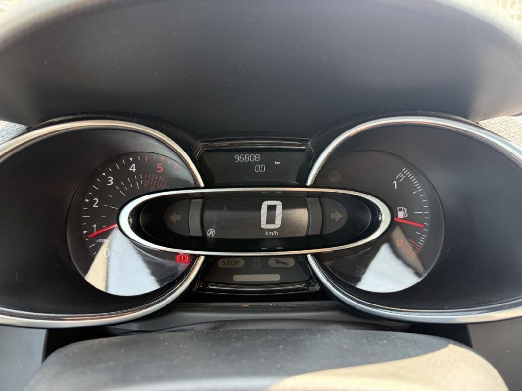 Renault Clio - Photo 23