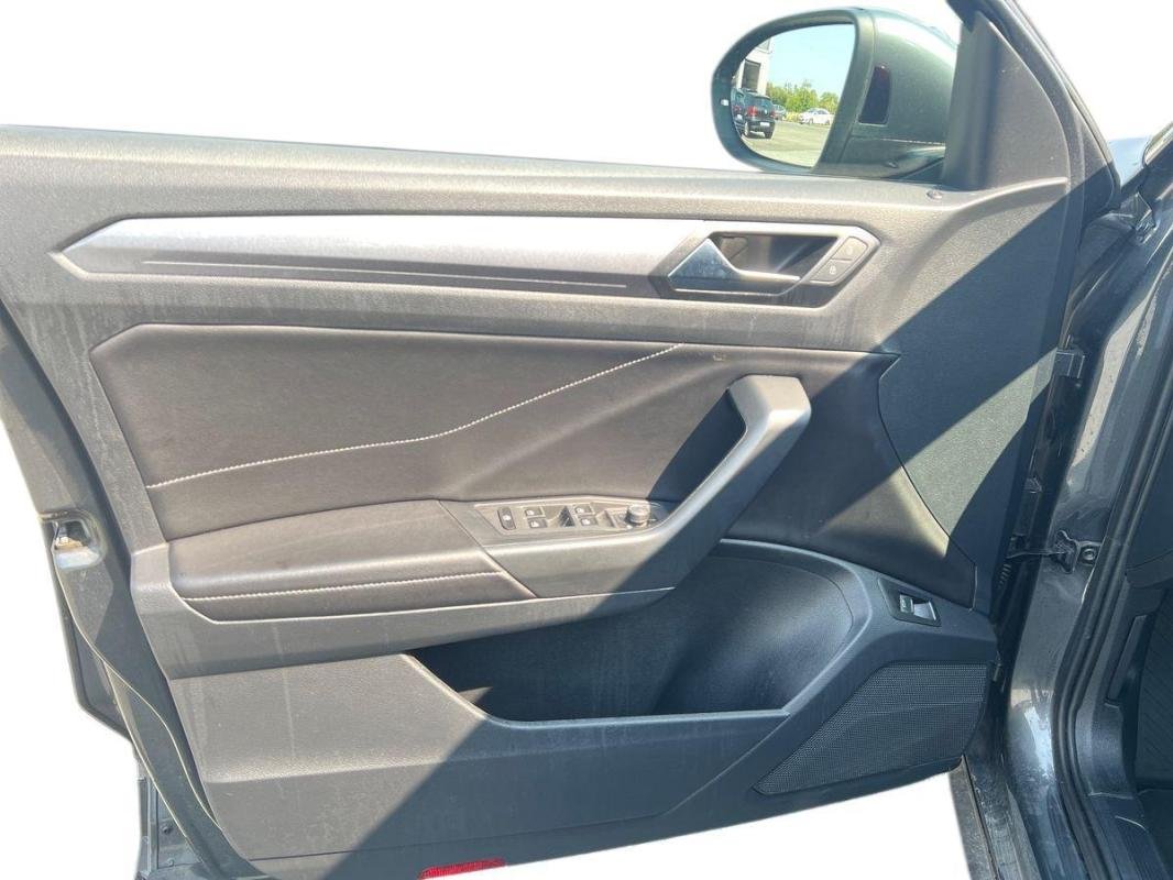 Volkswagen T-Roc - Photo 15