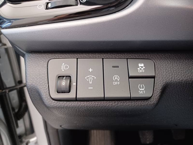 Kia Rio - Photo 37