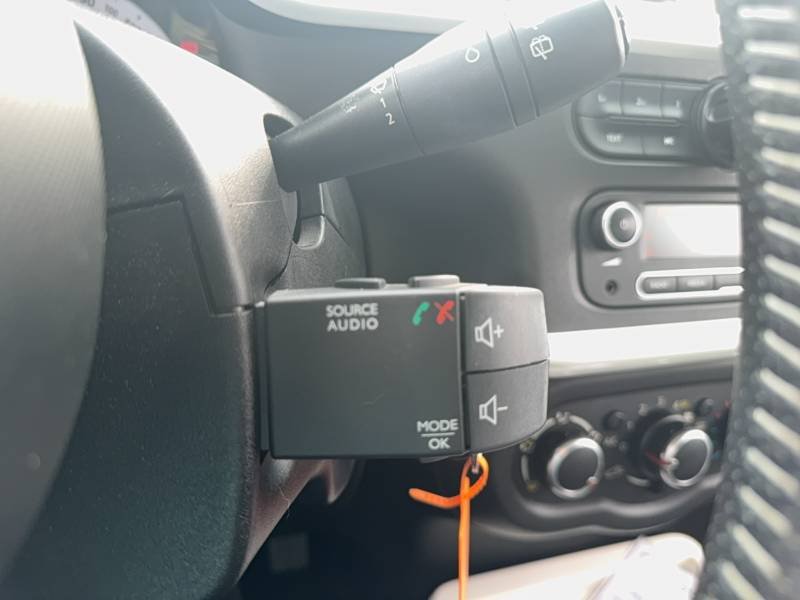 Renault Twingo - Photo 32