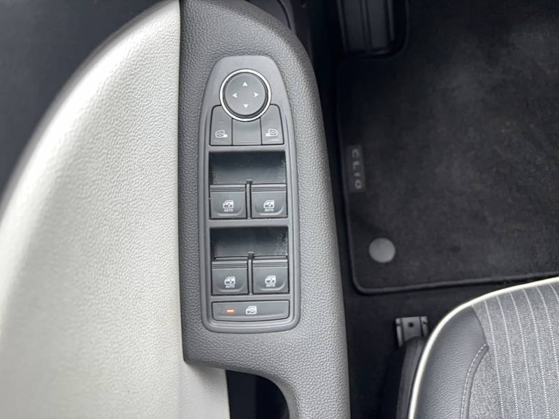 Renault Clio - Photo 13