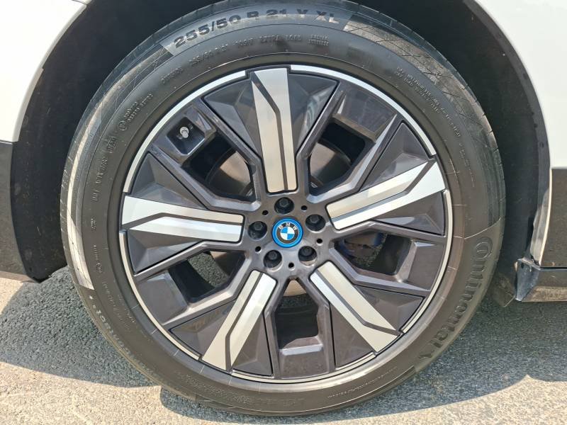 BMW ix - Photo 13
