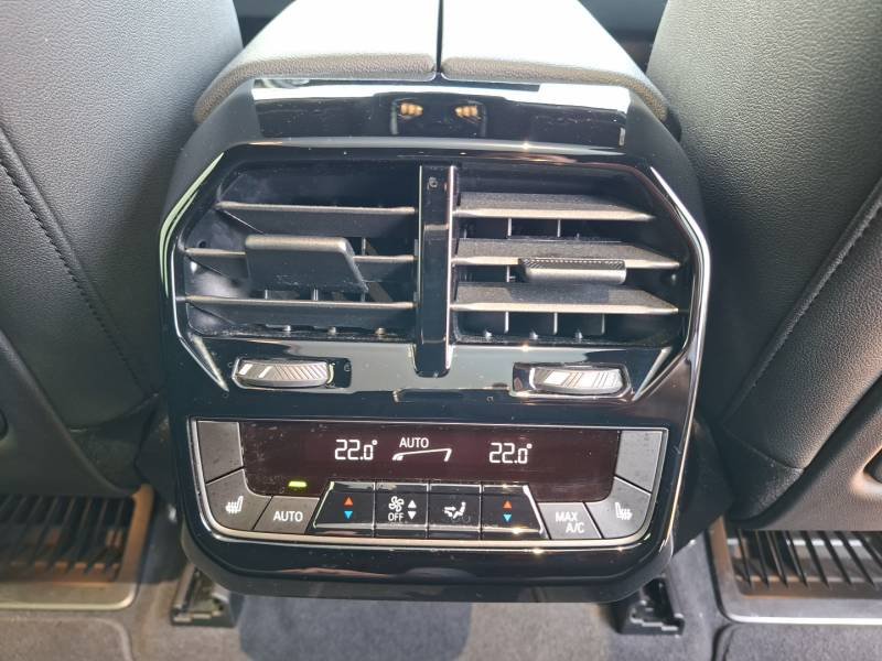 BMW ix - Photo 16