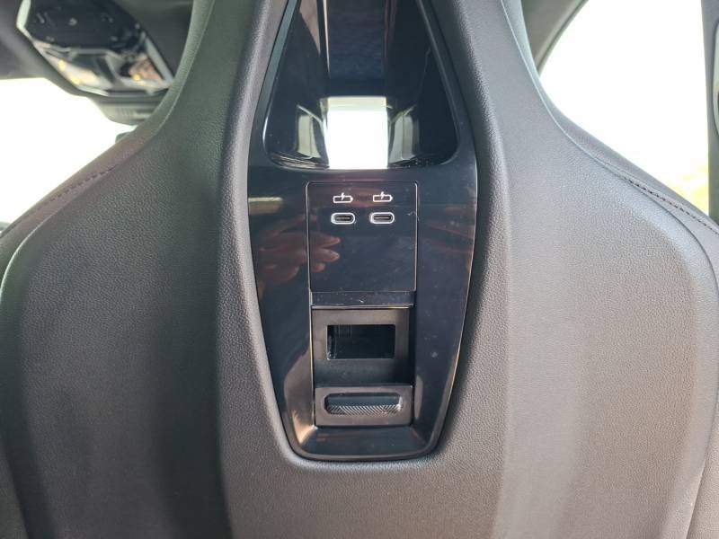 BMW ix - Photo 18