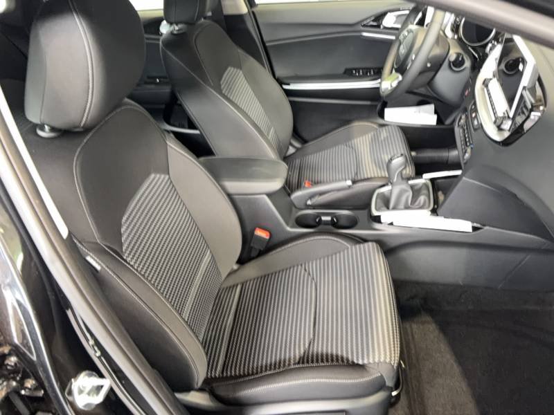 Kia CEED - Photo 12