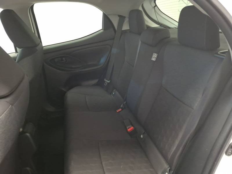 Toyota Yaris - Photo 13