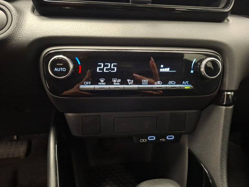 Toyota Yaris - Photo 18